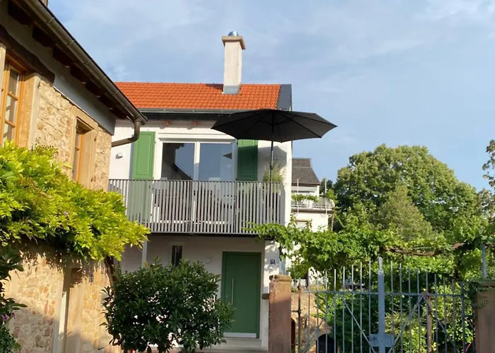 Häuschen am Turm in Deidesheim