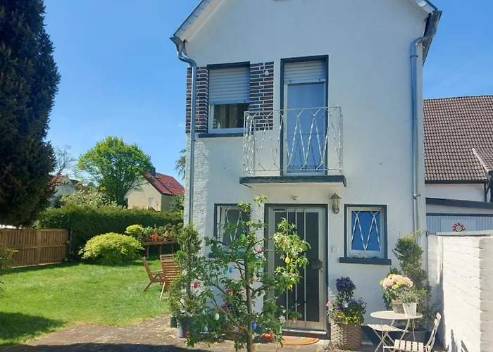 Ferienhaus Schmale Gisela bis zu 6 Personen mit Garten und Parkplätzen